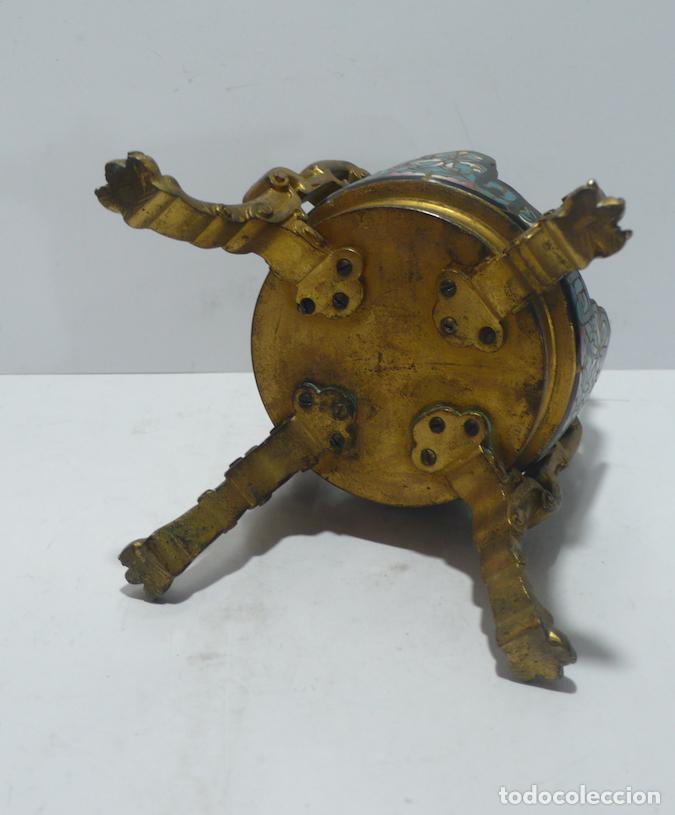Antig&uuml;edades: PIE DE BRONCE ESMALTADO - Foto 5