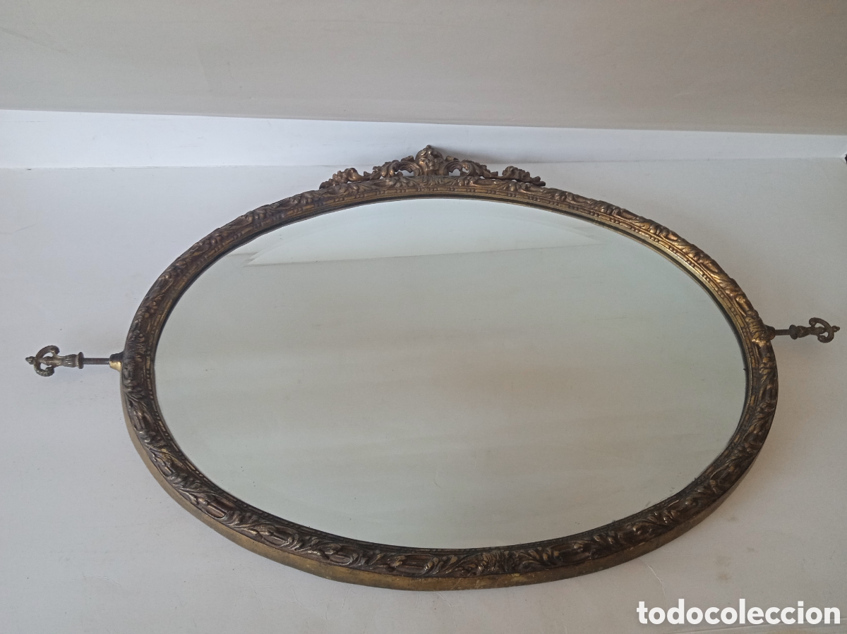 Antig&uuml;edades: ESPEJO DE TOCADOR OVALADO, BISELADO CON MARCO DE BRONCE. S. XIX - Foto 3