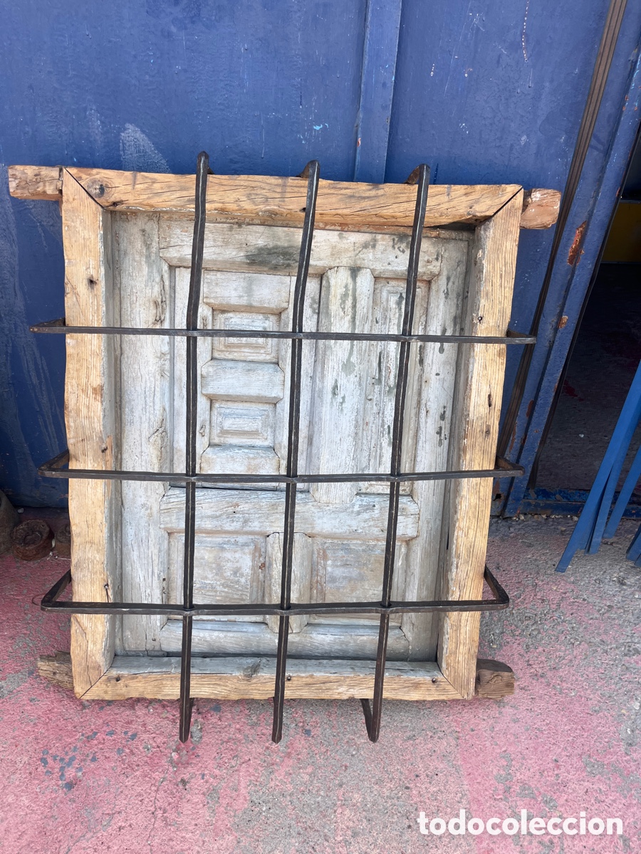 Antig&uuml;edades: Antigua ventana con rejas - Foto 1
