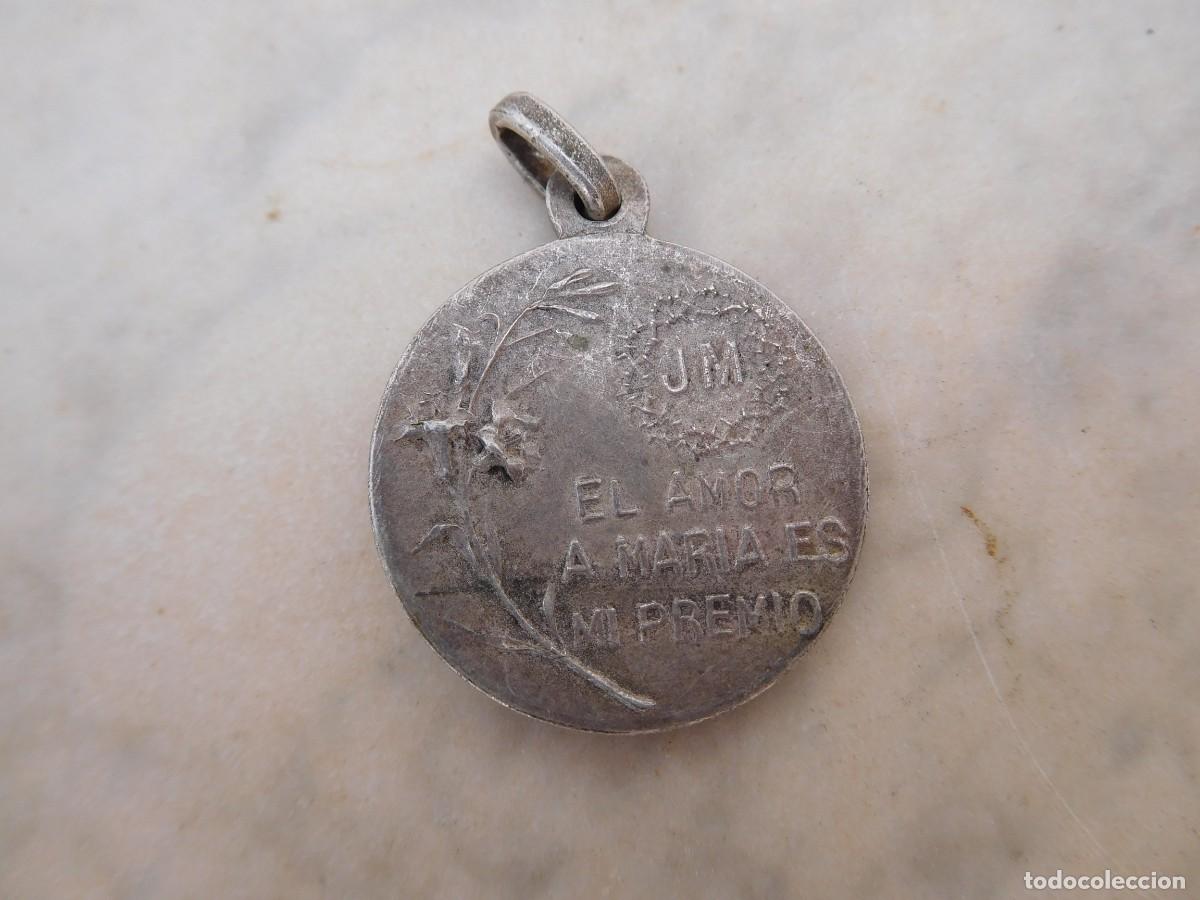 Antig&uuml;edades: Medalla de plata virgen Maria - Foto 2