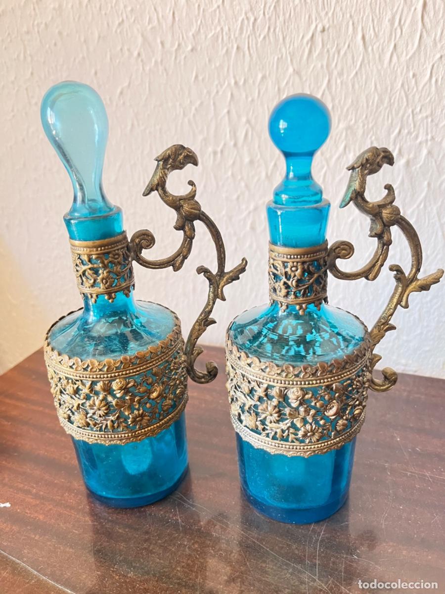 Antig&uuml;edades: Jarrones decantadores azules - Foto 1