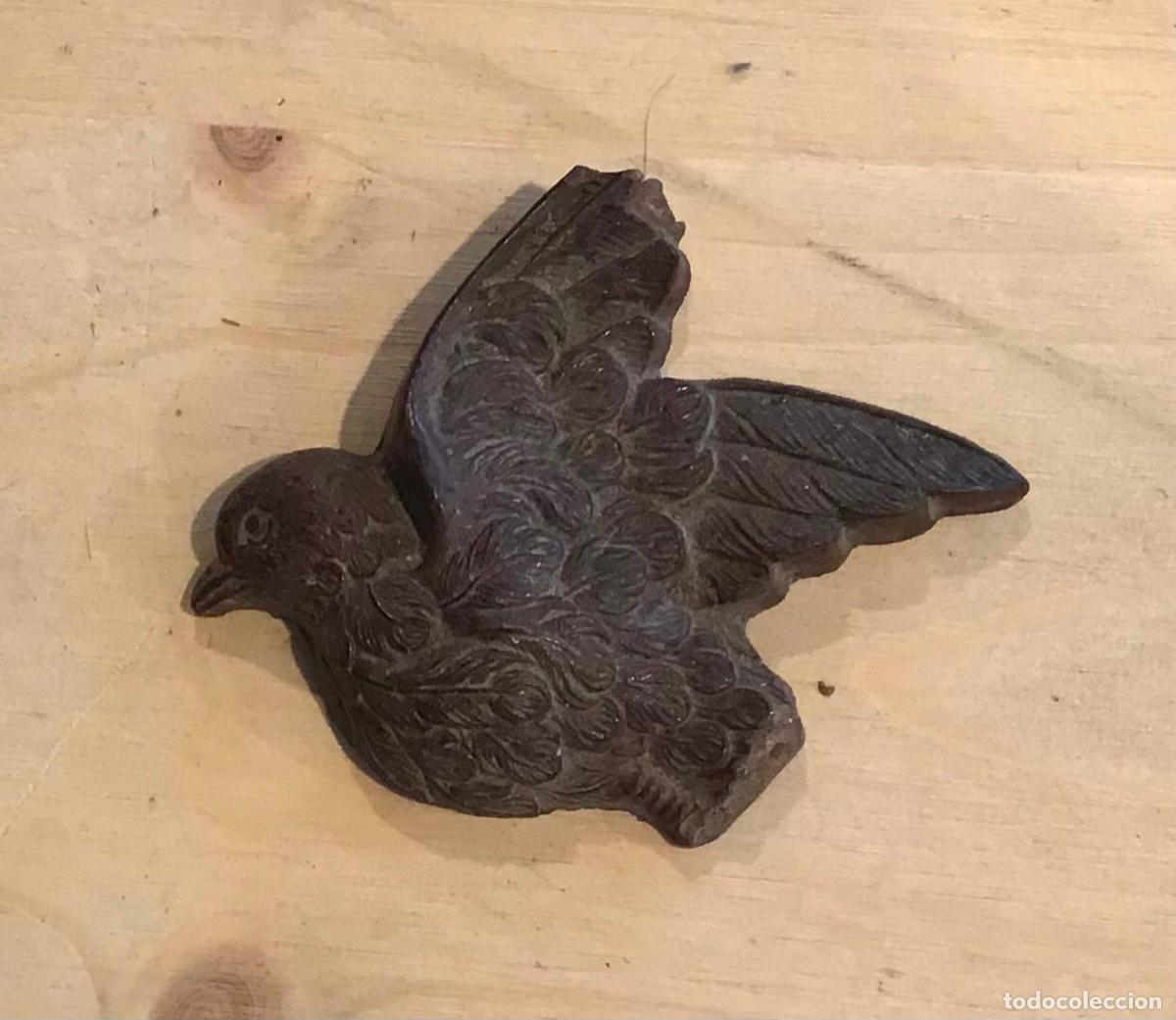 Antig&uuml;edades: PAJARO, ANTIGUO APLIQUE MOLDEADO - Foto 1