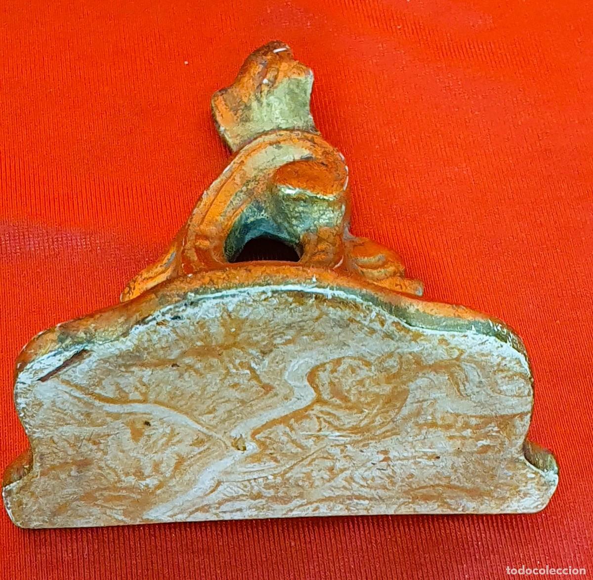 Antig&uuml;edades: Mensula de madera y pan de oro - Foto 3