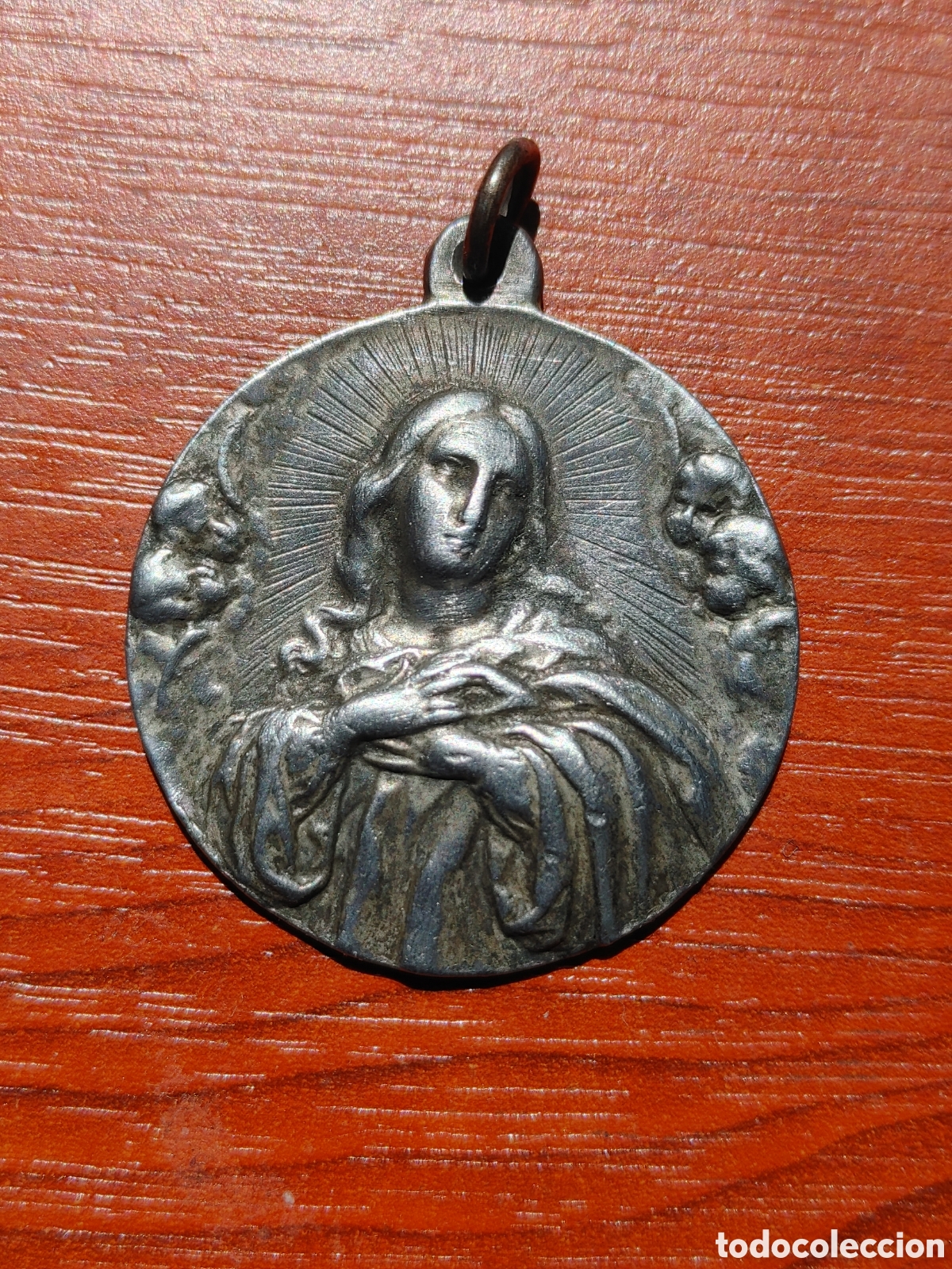 Antig&uuml;edades: Dos medallas en metal. - Foto 4