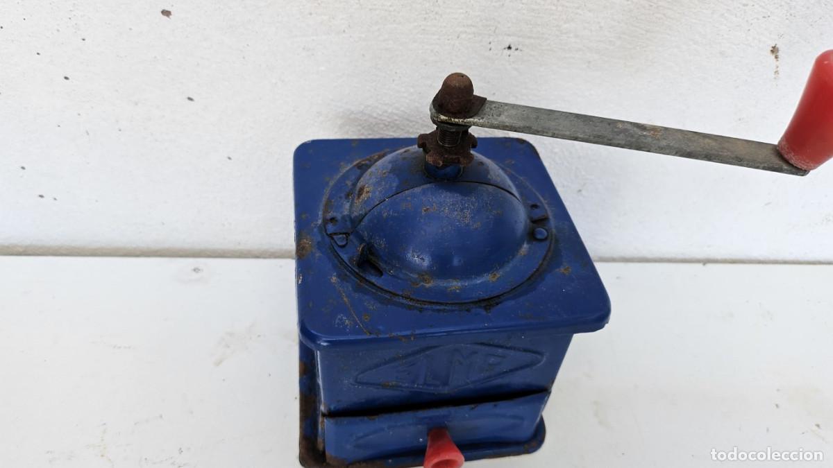 Antig&uuml;edades: molinillo de chapa azul elma - Foto 2