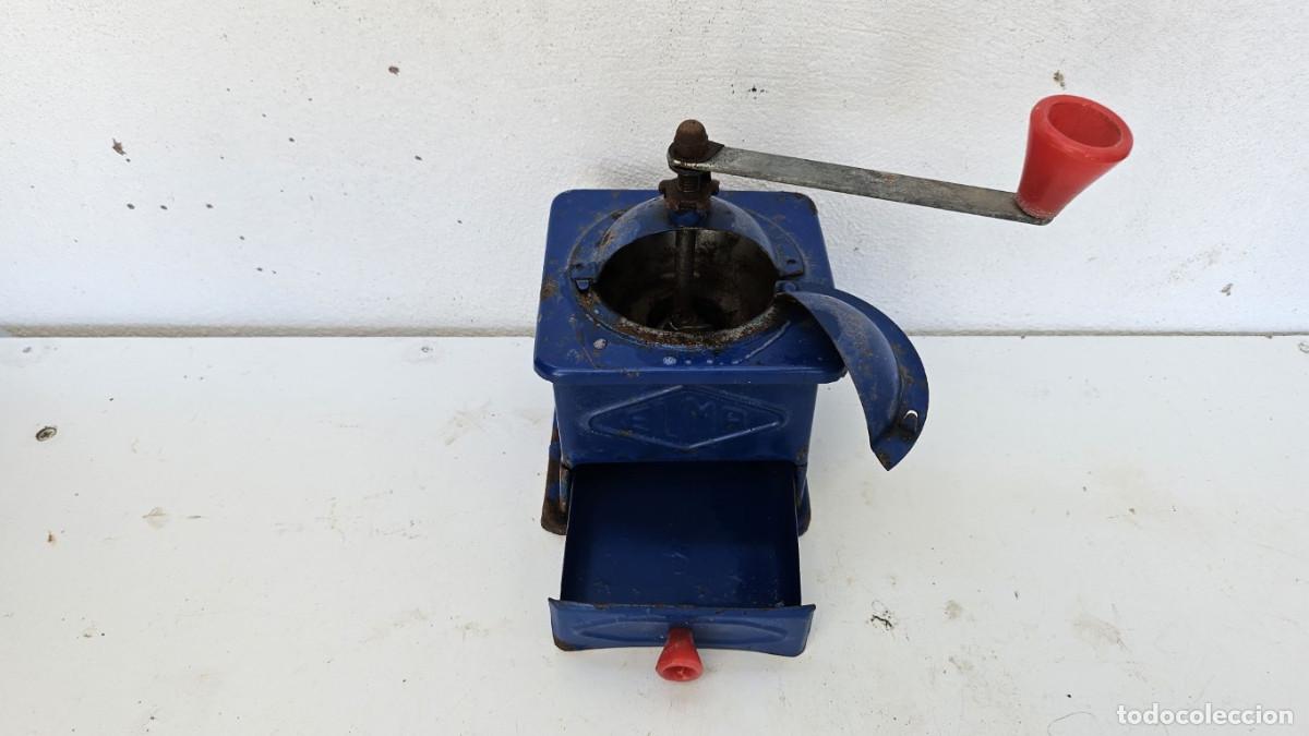 Antig&uuml;edades: molinillo de chapa azul elma - Foto 3