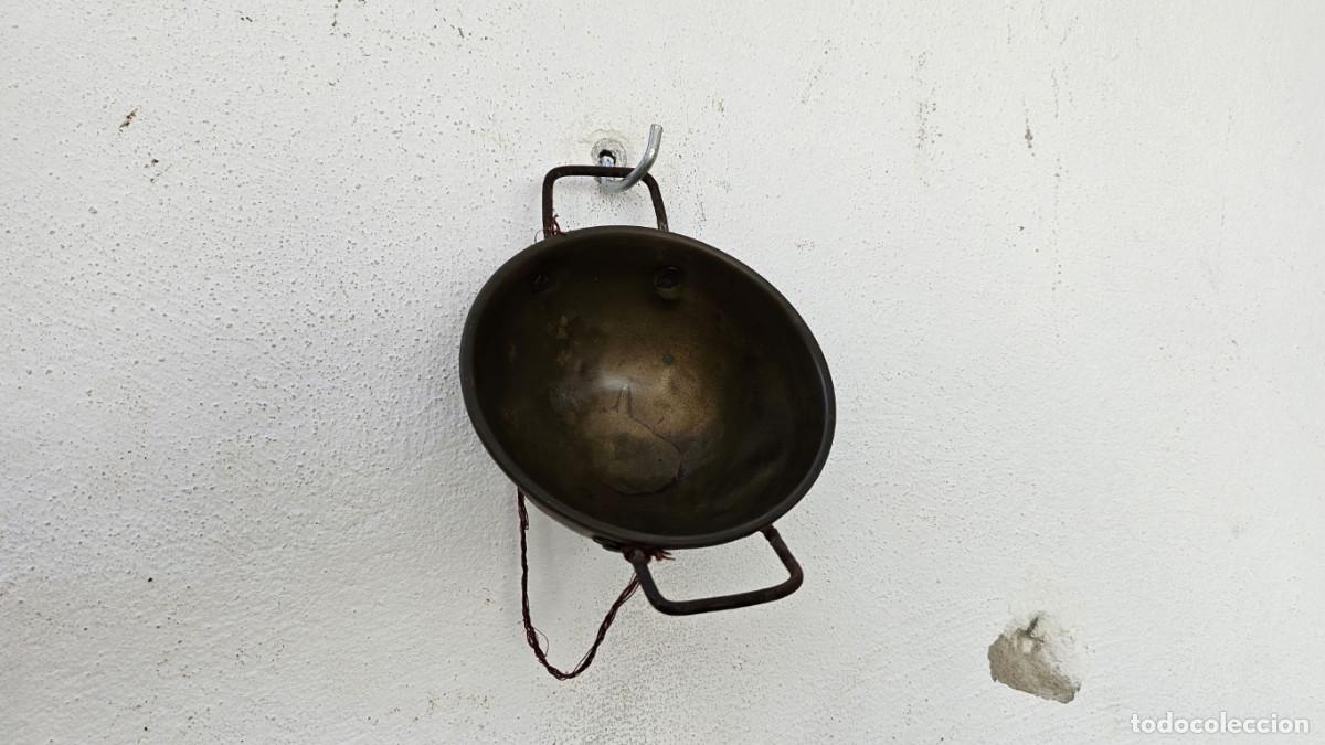 Antig&uuml;edades: cazuela de metal rustica - Foto 1
