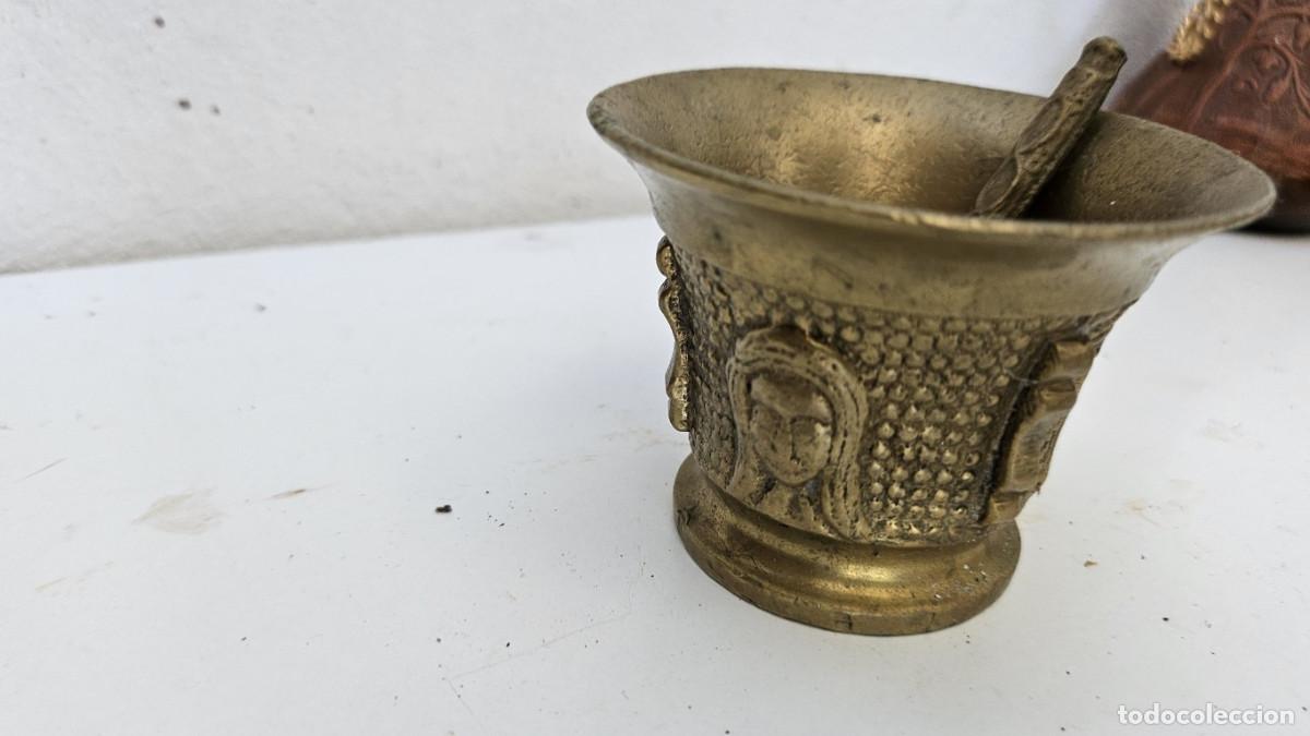 Antig&uuml;edades: peque&ntilde;o mortero de bronce - Foto 3