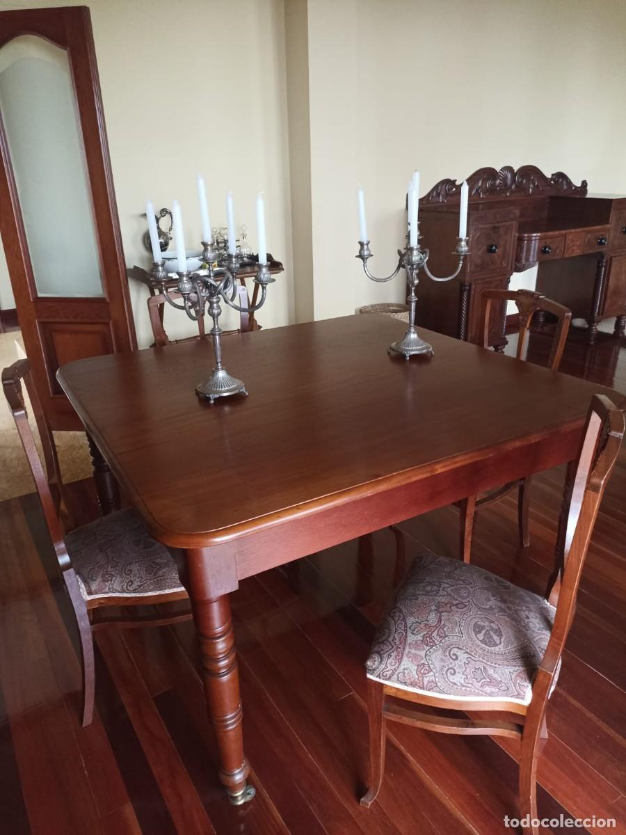 Antig&uuml;edades: Mesa de comedor de caoba y cedro, con ruedas - Foto 5