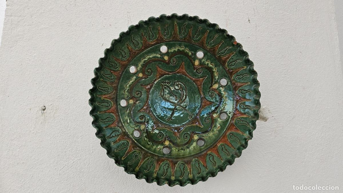Antig&uuml;edades: plato restautado como antigumente - Foto 1