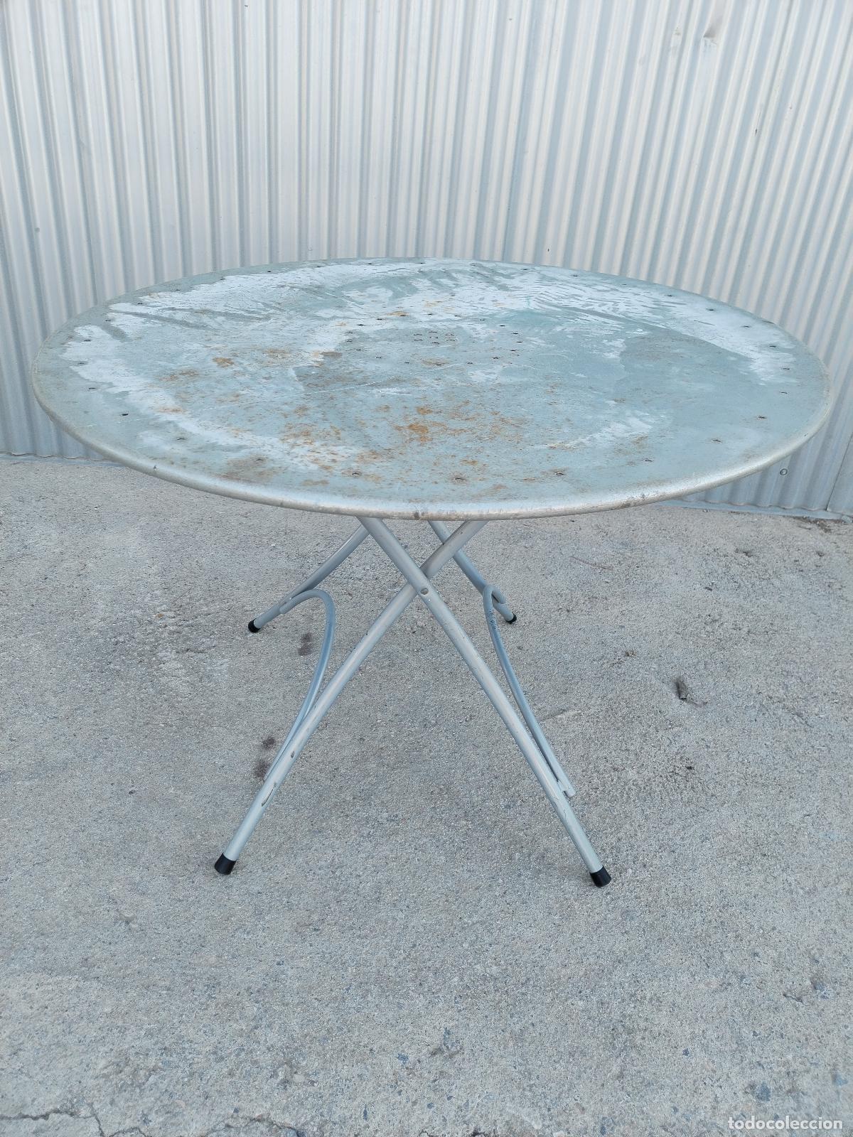 Antig&uuml;edades: mesa de hierro plegable - Foto 4