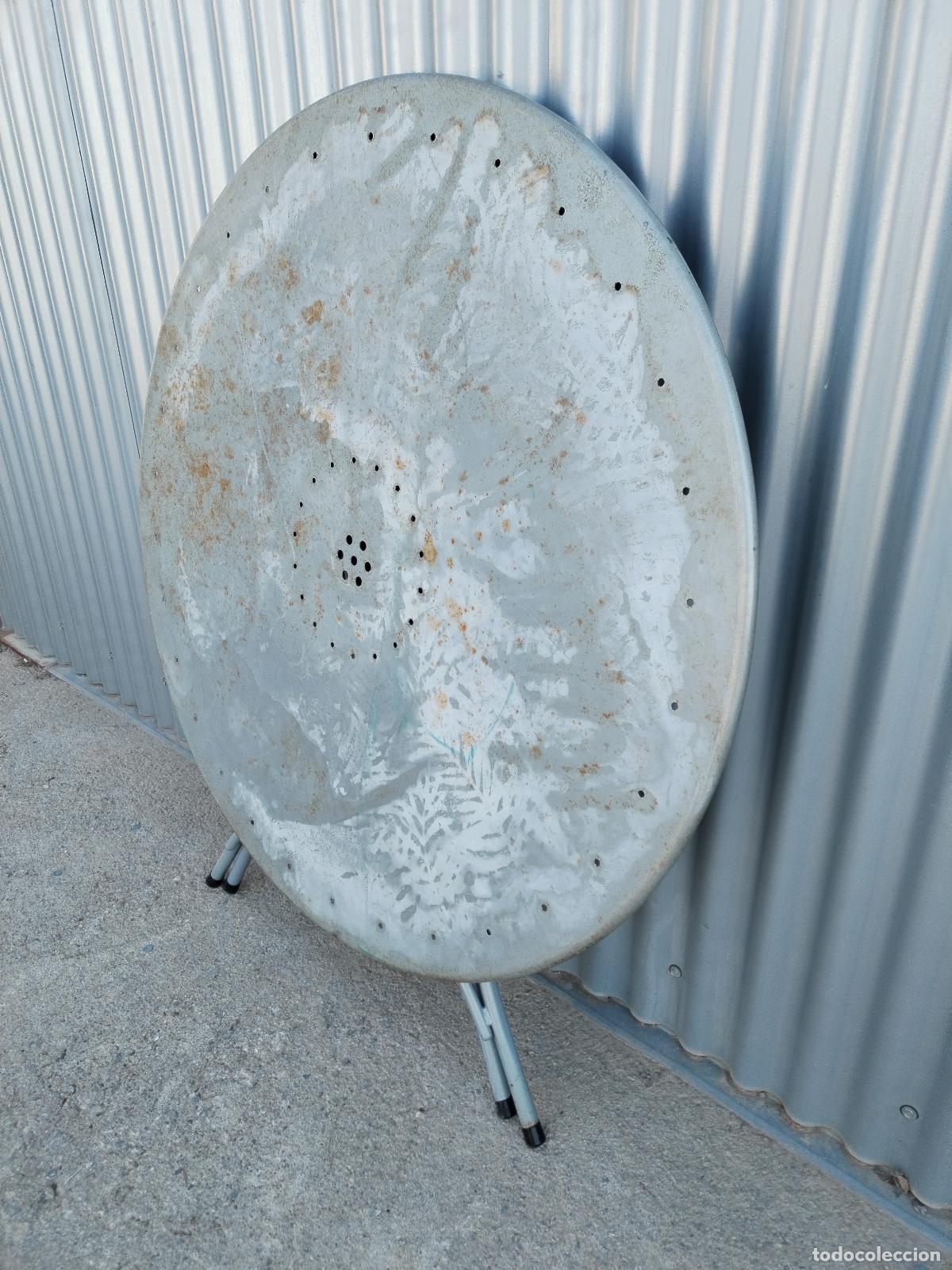 Antig&uuml;edades: mesa de hierro plegable - Foto 8