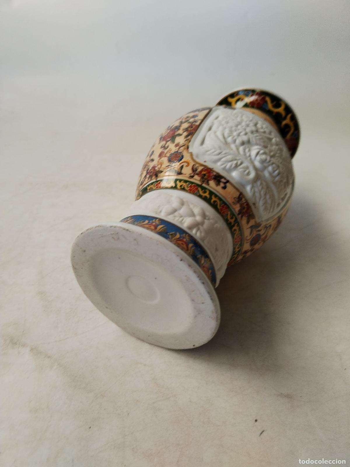 Antig&uuml;edades: antiguo jarron de porcelana - Foto 2