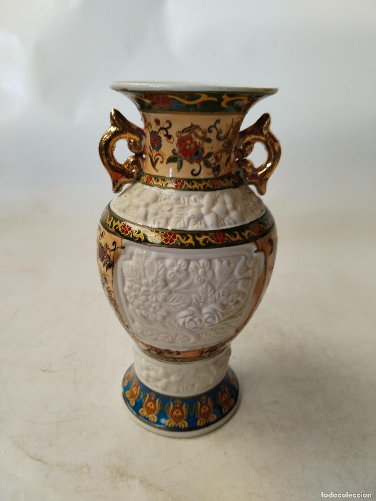 Antig&uuml;edades: antiguo jarron de porcelana - Foto 1