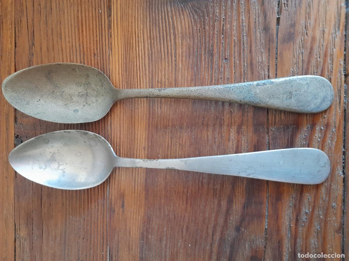 Antig&uuml;edades: Dos antiguas cucharas soperas vintage - Foto 1