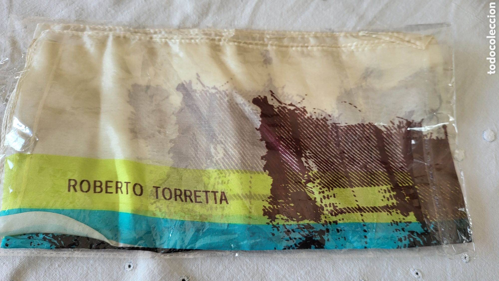 Antig&uuml;edades: PA&Ntilde;UELO DE SEDA ROBERTO TORRETTA - Foto 1