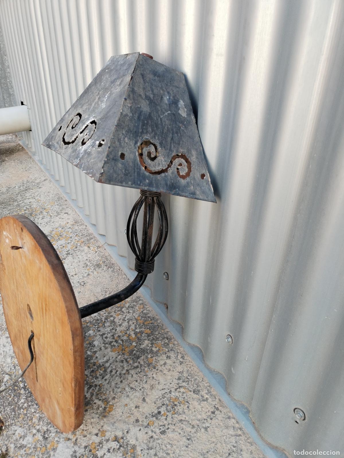 Antig&uuml;edades: antiguo aplique de forja - Foto 2