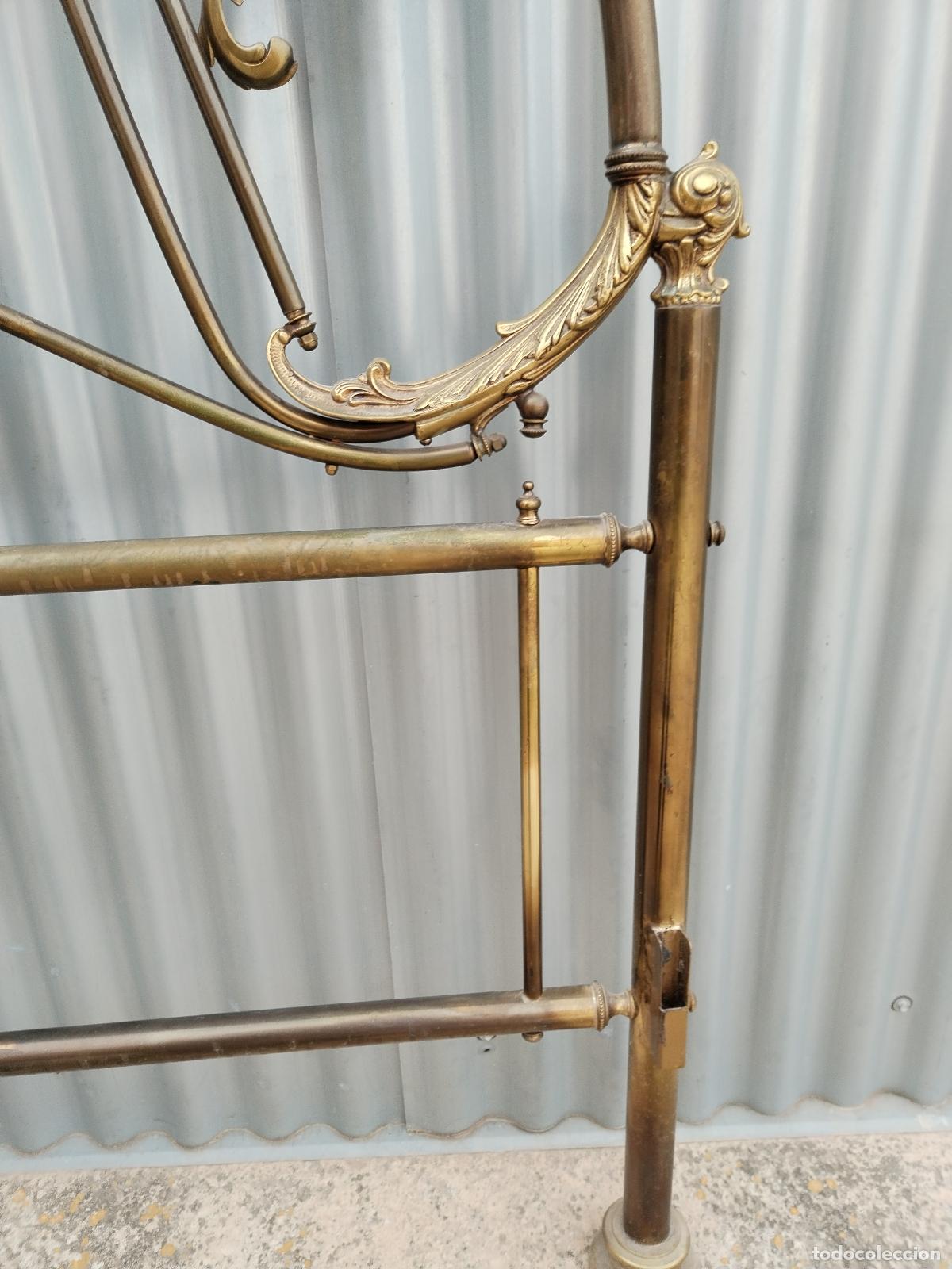 Antig&uuml;edades: antigua cama cabecero de bronce y lat&oacute;n - Foto 3