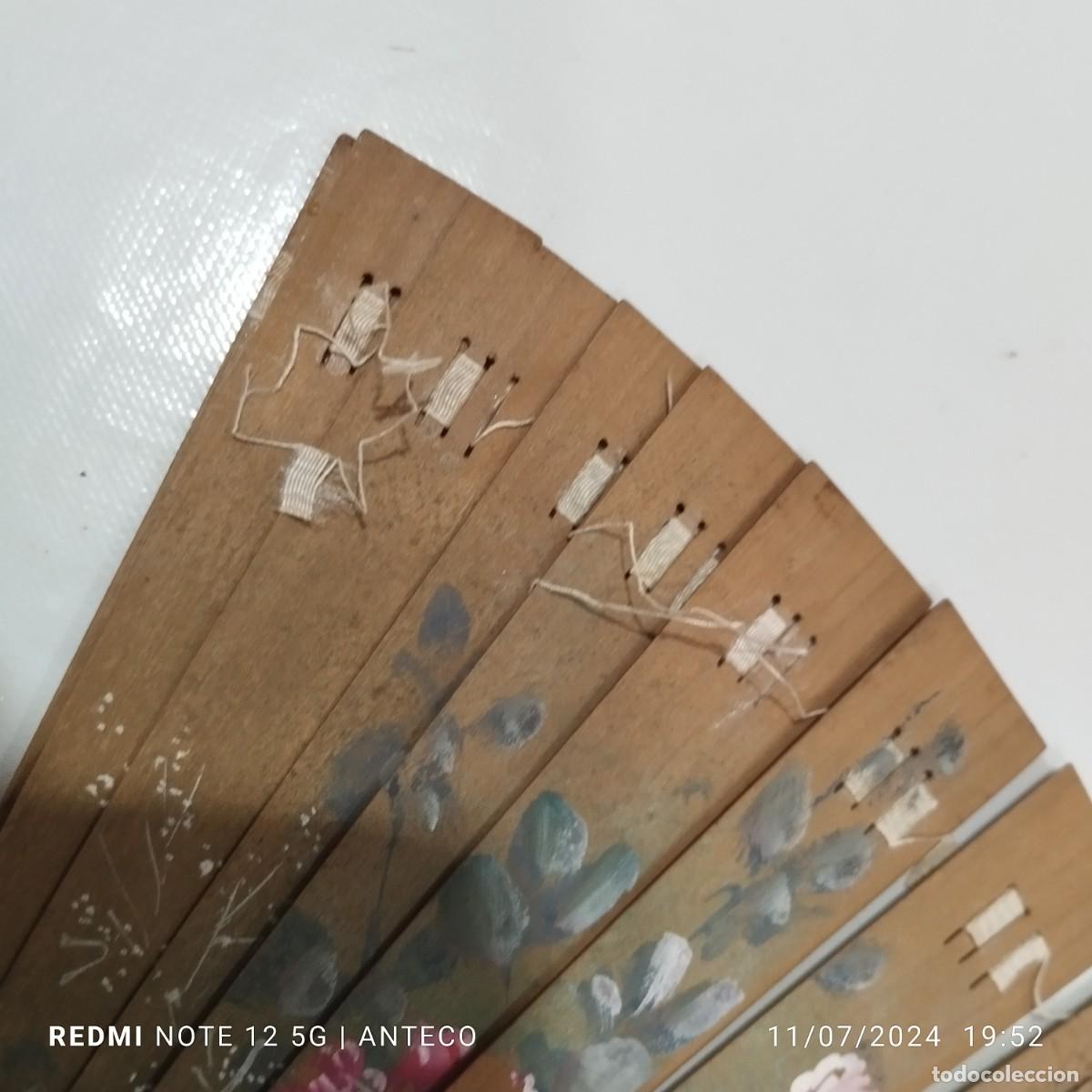 Antig&uuml;edades: ABANICO DE MADERA PINTADO A MANO - Foto 9