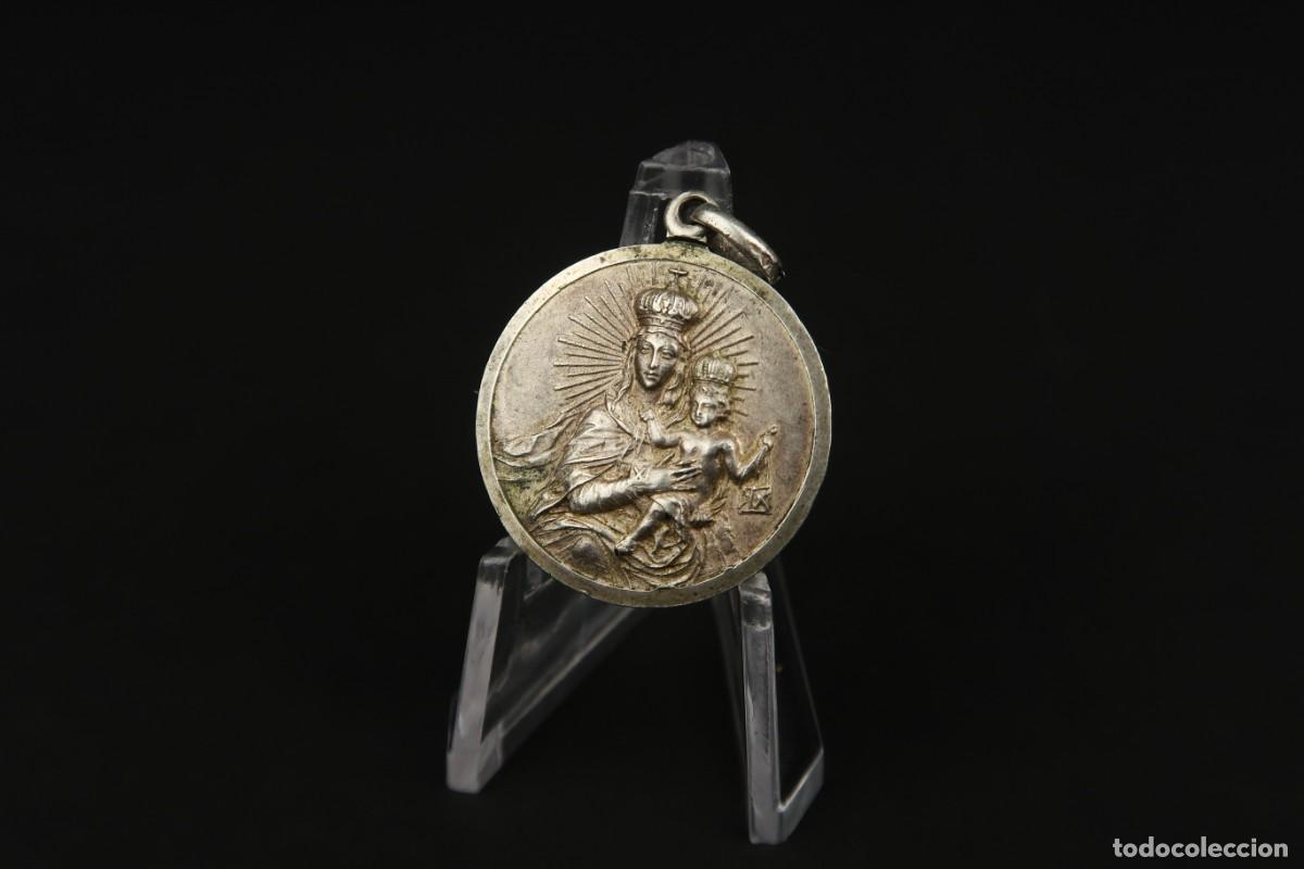 Antig&uuml;edades: Antigua Medalla Religiosa de Plata - Foto 1