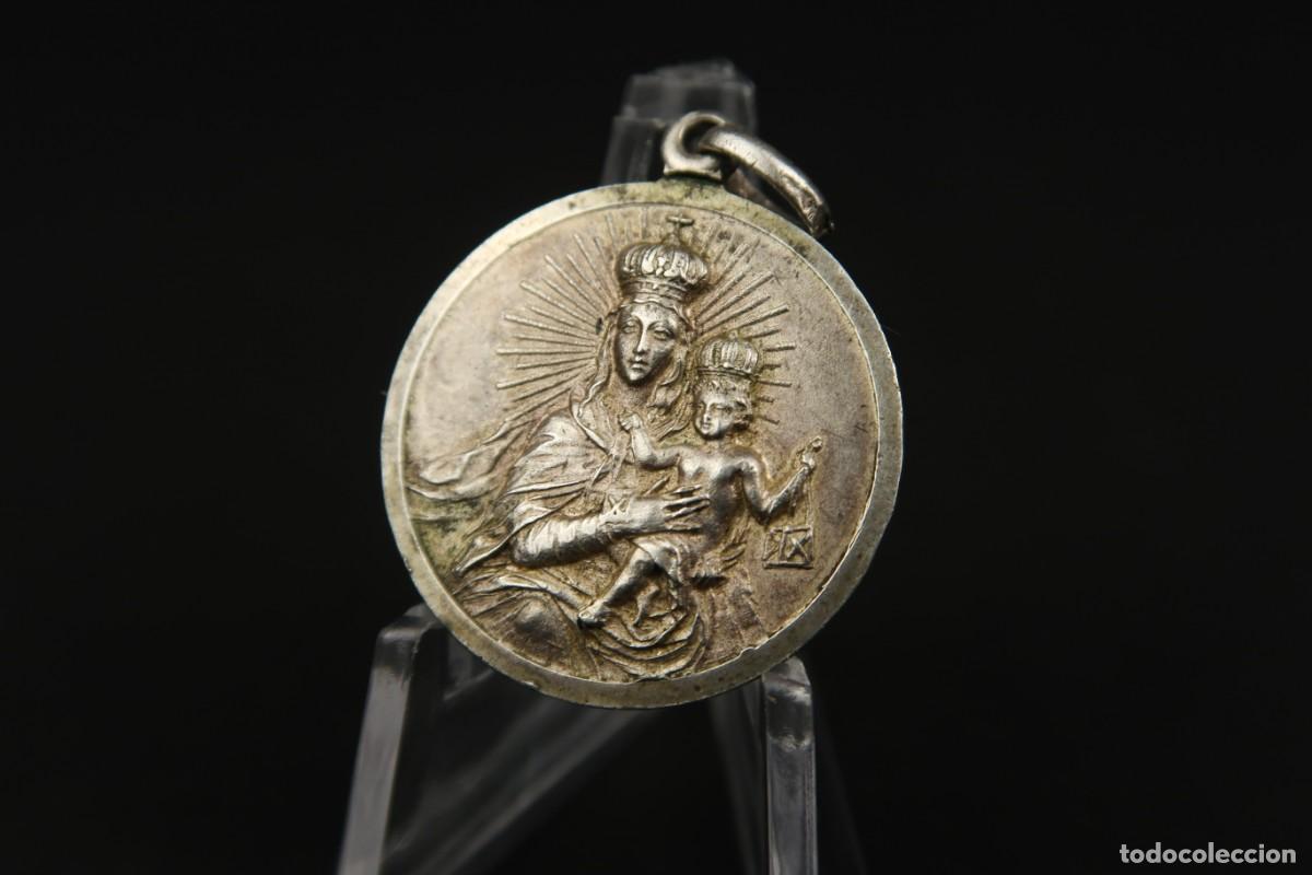 Antig&uuml;edades: Antigua Medalla Religiosa de Plata - Foto 3