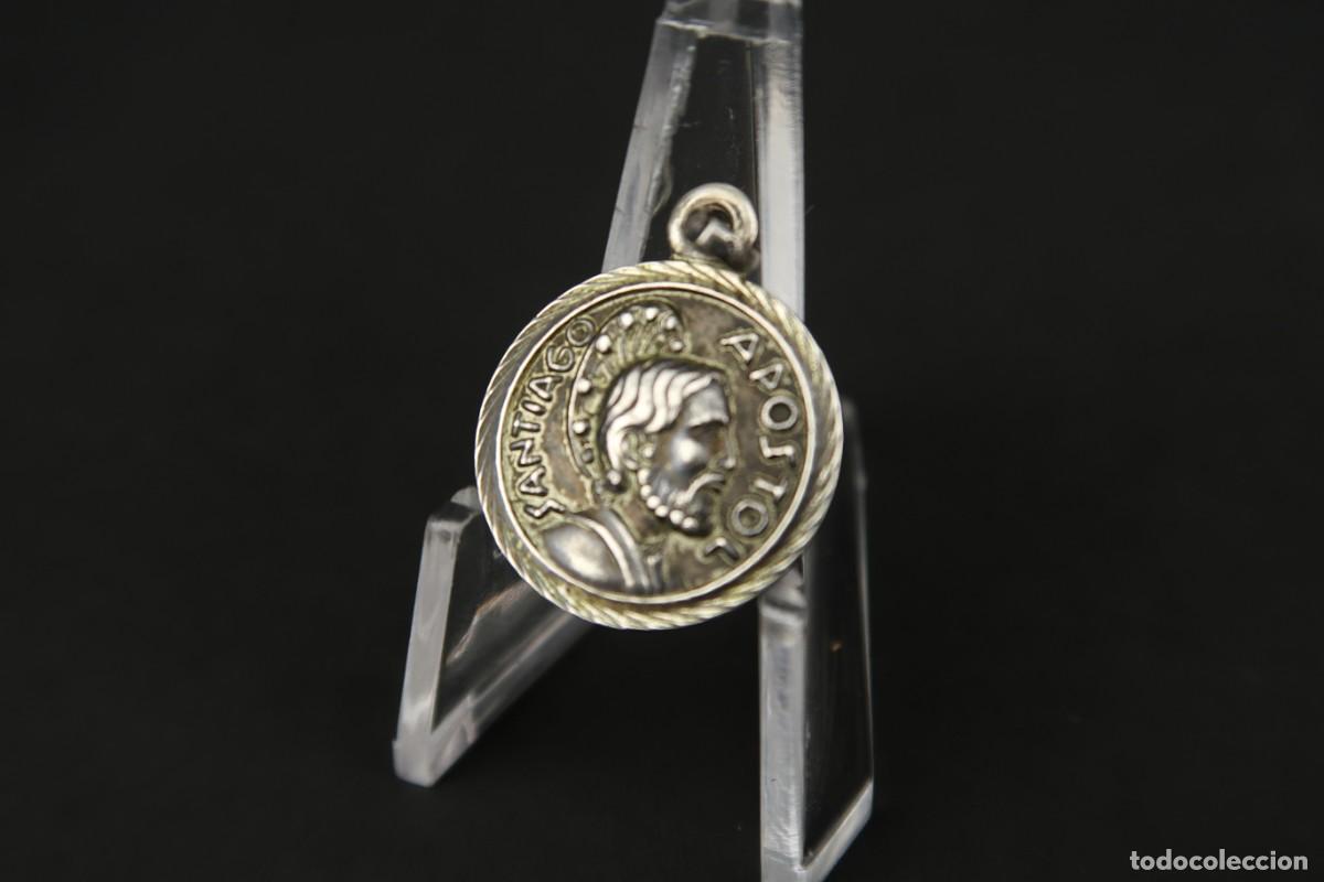 Antig&uuml;edades: Antigua Medalla Religiosa de Plata - Foto 1