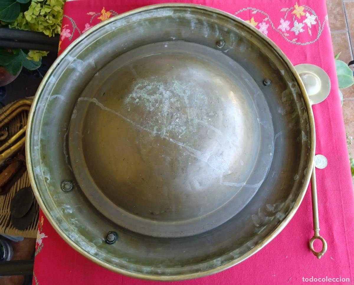 Antig&uuml;edades: Brasero antiguo de bronce con badila - Foto 4