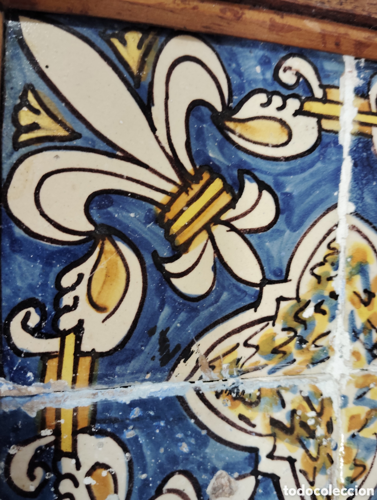 Antig&uuml;edades: Especial panel flor de lis siglo xvii - Foto 3