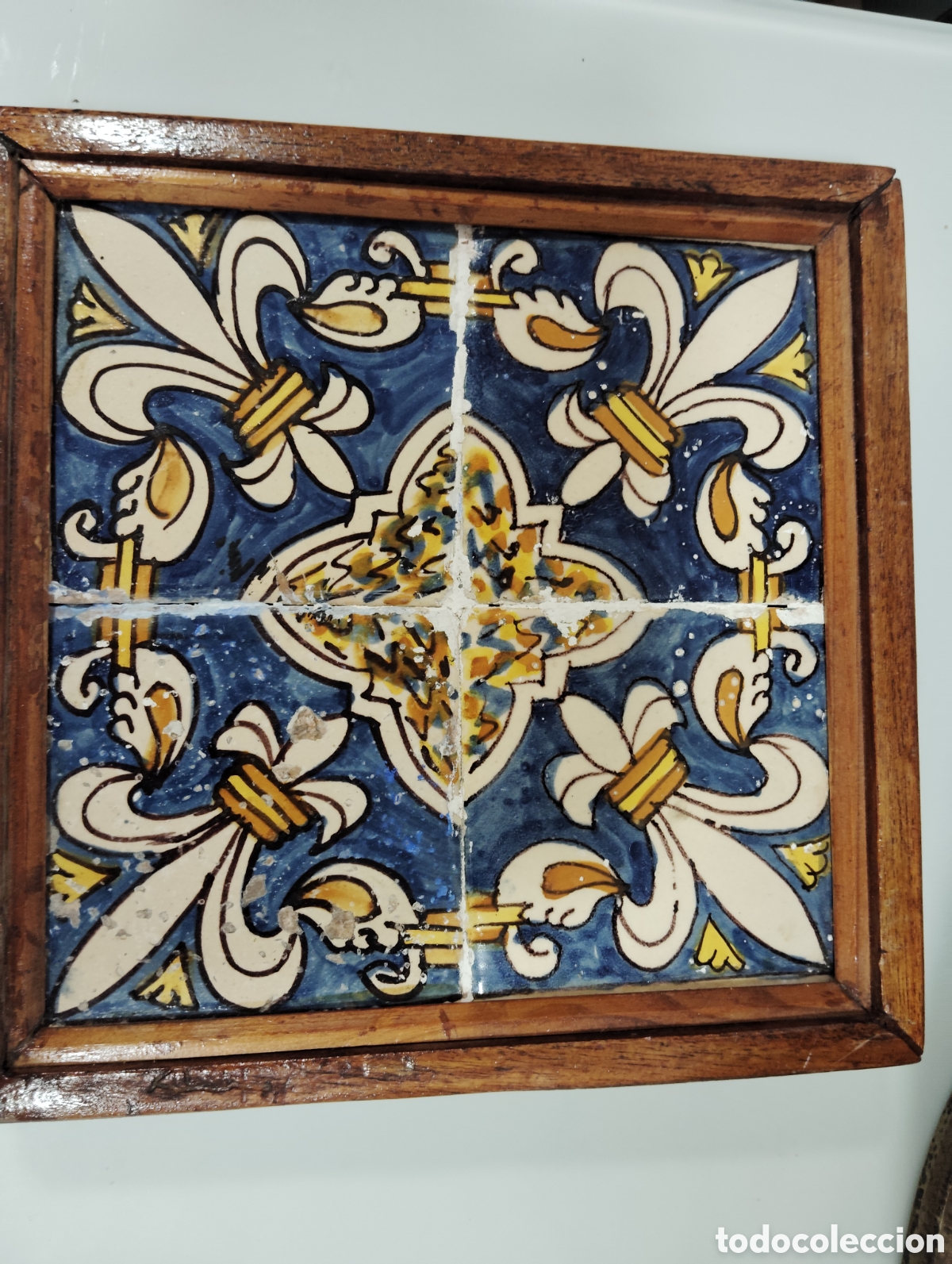 Antig&uuml;edades: Especial panel flor de lis siglo xvii - Foto 1