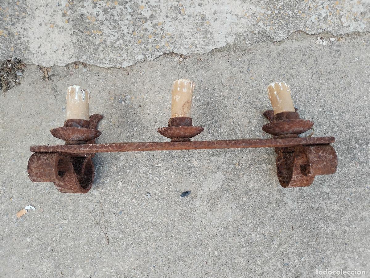 Antig&uuml;edades: antiguo aplique en hierro de forja - Foto 4