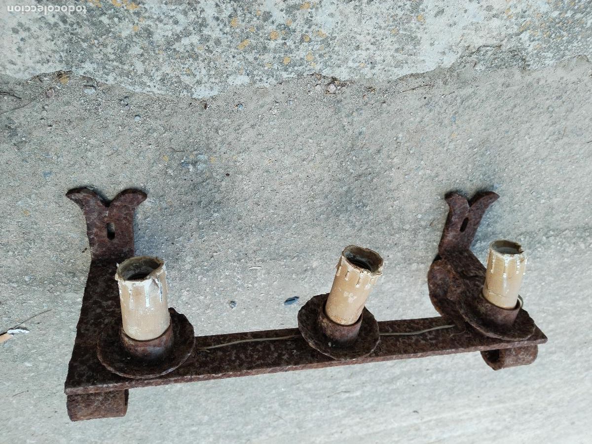 Antig&uuml;edades: antiguo aplique en hierro de forja - Foto 8