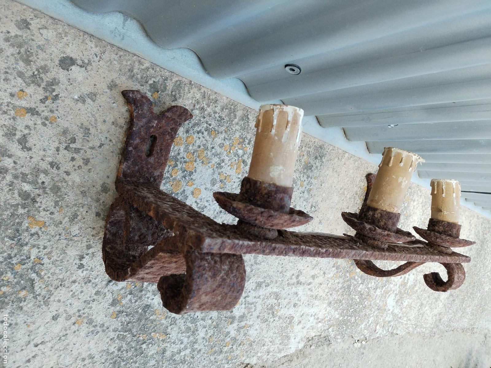Antig&uuml;edades: antiguo aplique en hierro de forja - Foto 12
