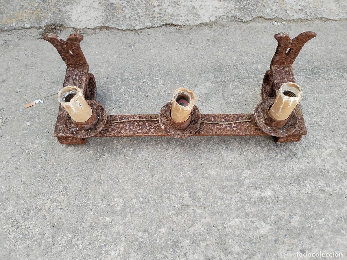 Antig&uuml;edades: antiguo aplique en hierro de forja - Foto 13