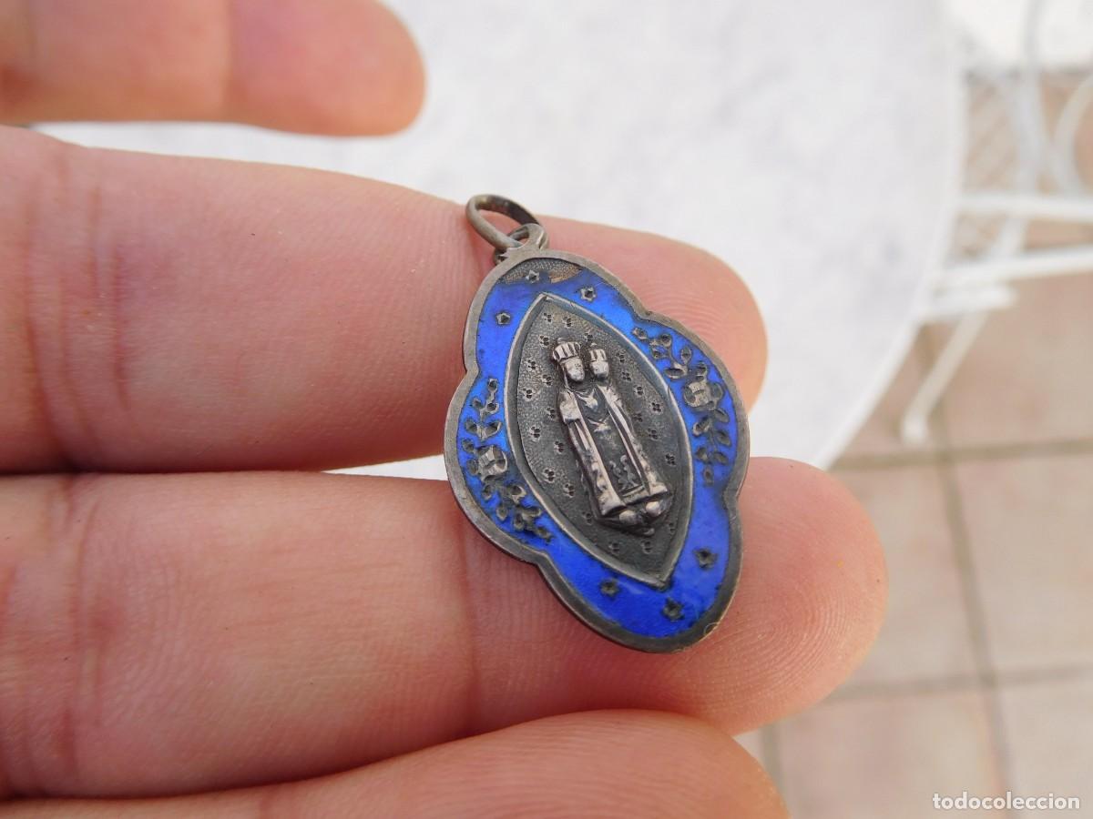 Antig&uuml;edades: Medalla de plata y esmalte Virgen de Fourviere - Foto 2