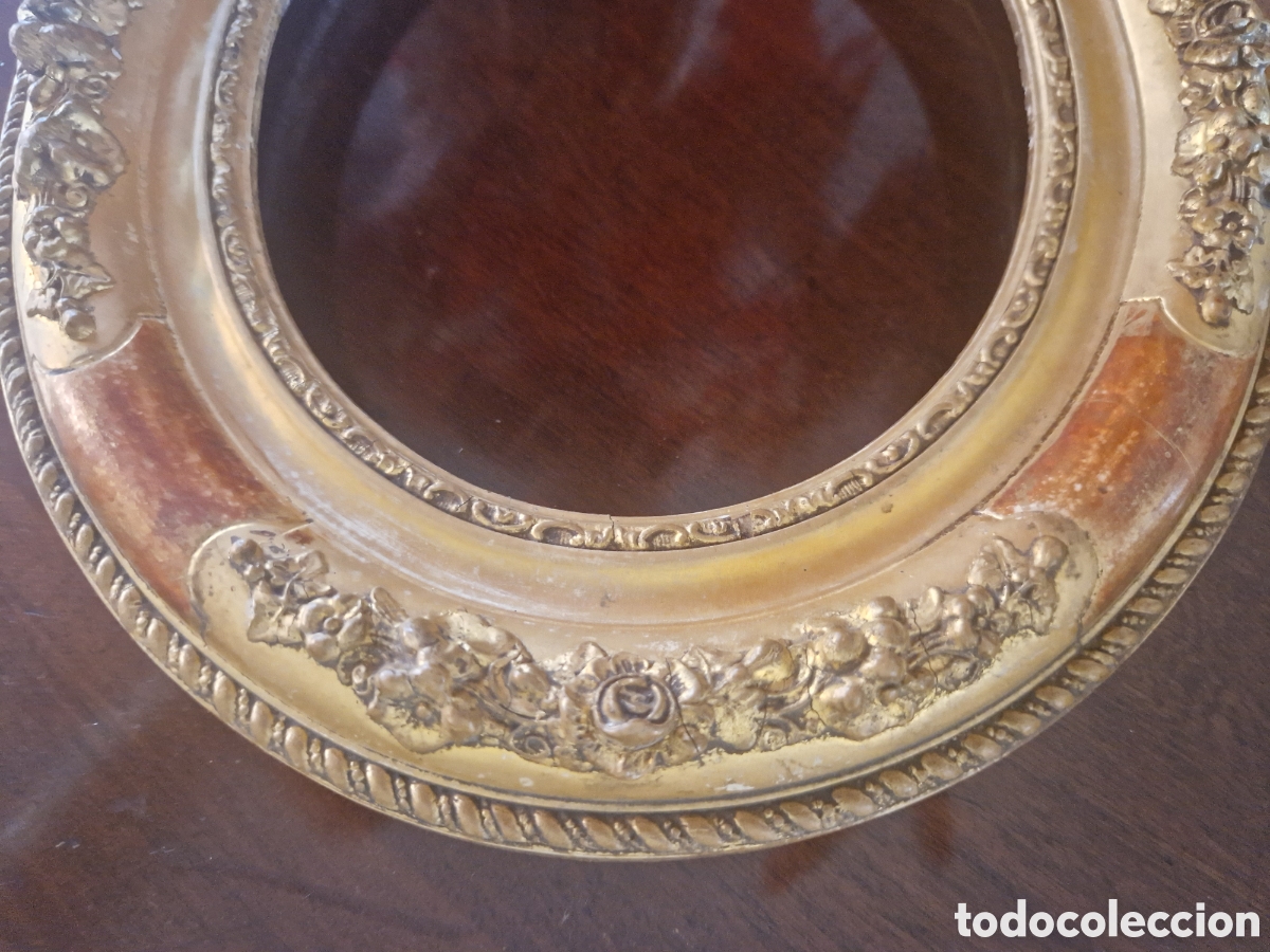 Antig&uuml;edades: Marco ovalado Luis XV de madera y dorado - Foto 4