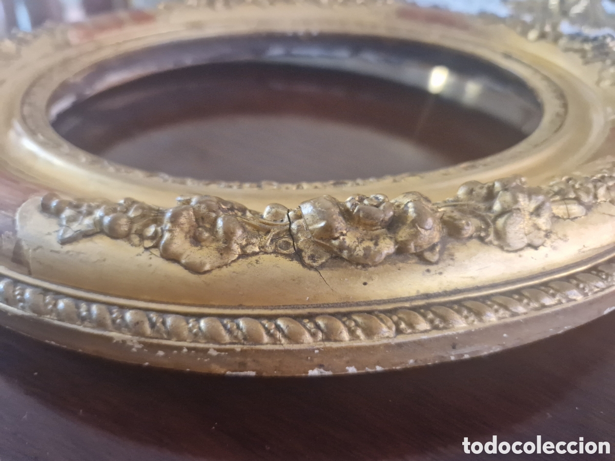 Antig&uuml;edades: Marco ovalado Luis XV de madera y dorado - Foto 8