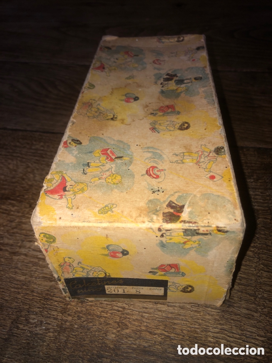 Antig&uuml;edades: Caja antigua calcetines - Foto 4