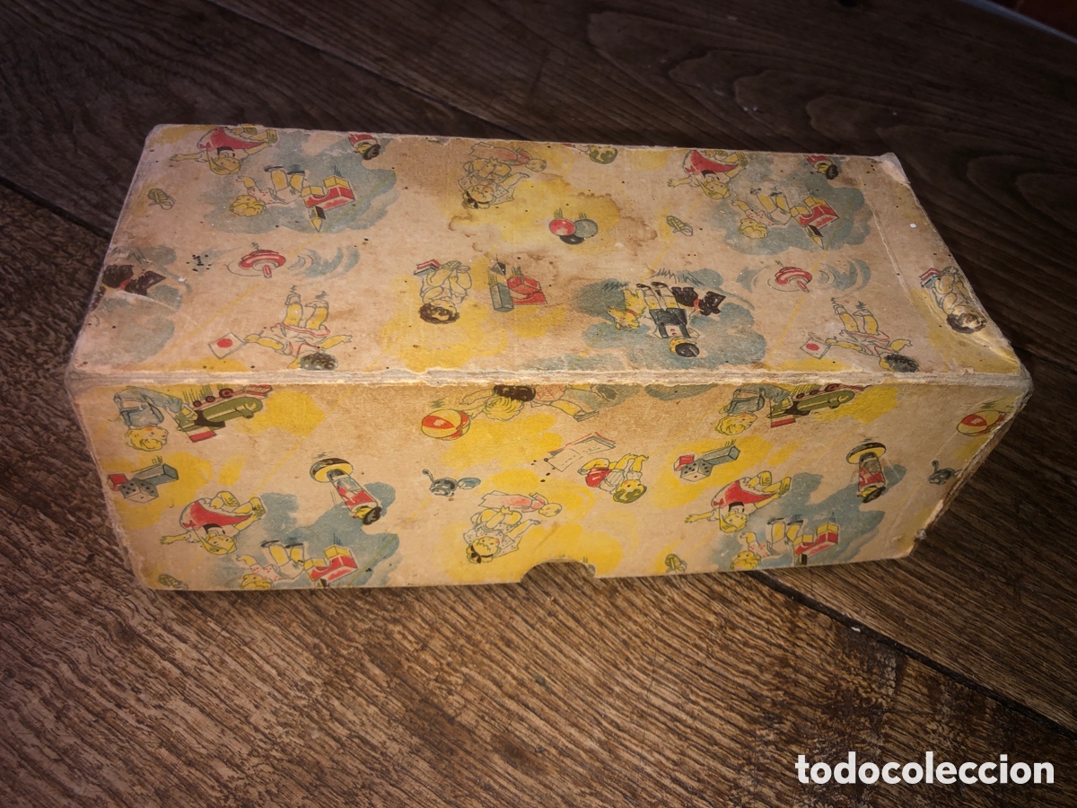 Antig&uuml;edades: Caja antigua calcetines - Foto 1