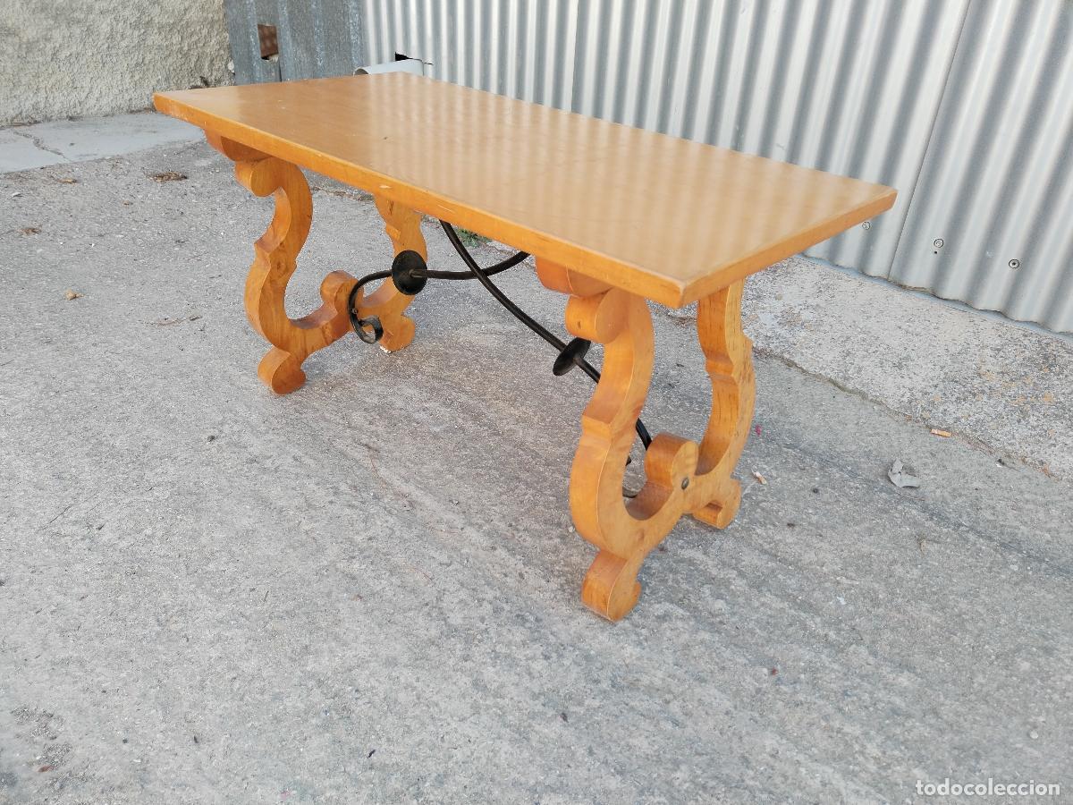 Antig&uuml;edades: mesa baja tipo castellana - Foto 1