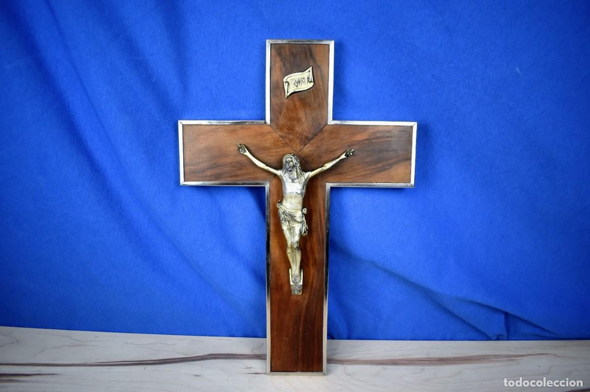 Antig&uuml;edades: Crucificado con cruz de madera - Foto 1