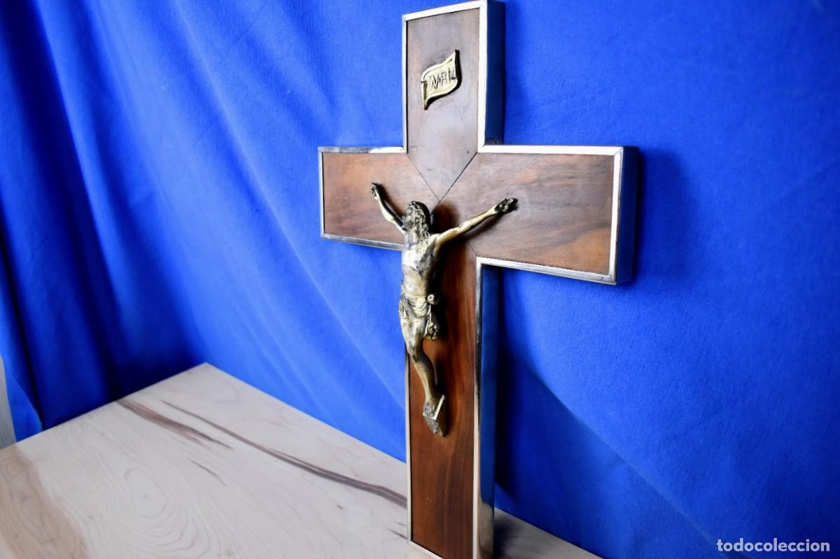 Antig&uuml;edades: Crucificado con cruz de madera - Foto 5