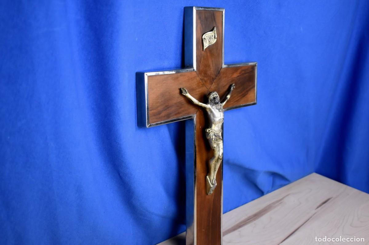 Antig&uuml;edades: Crucificado con cruz de madera - Foto 6