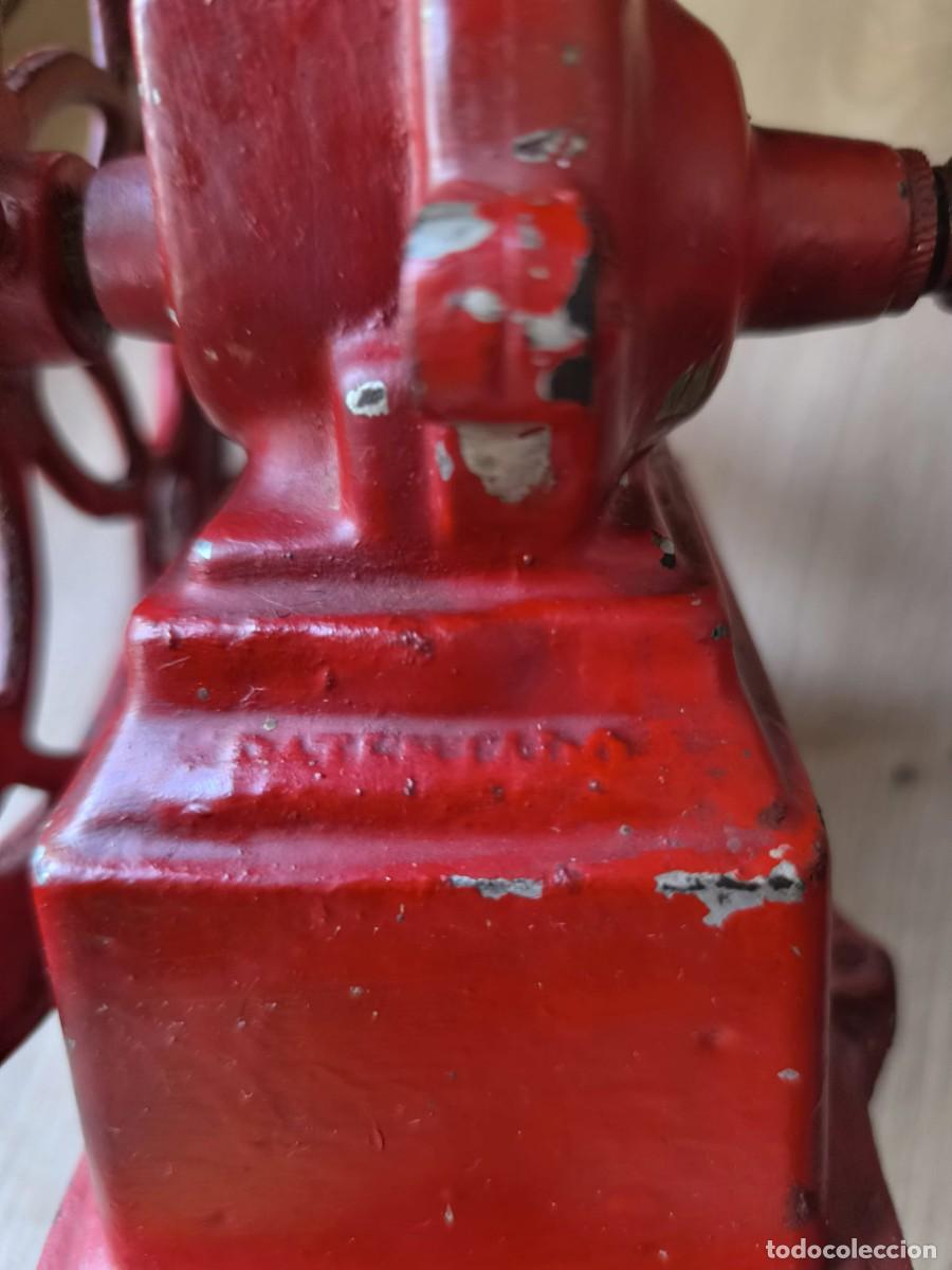 Antig&uuml;edades: Molinillo Rojo de caf&eacute;, marca Lie - Foto 4
