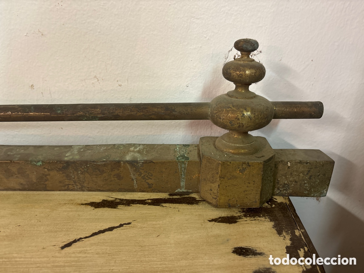 Antig&uuml;edades: Remate de bronce para fuego - Foto 3