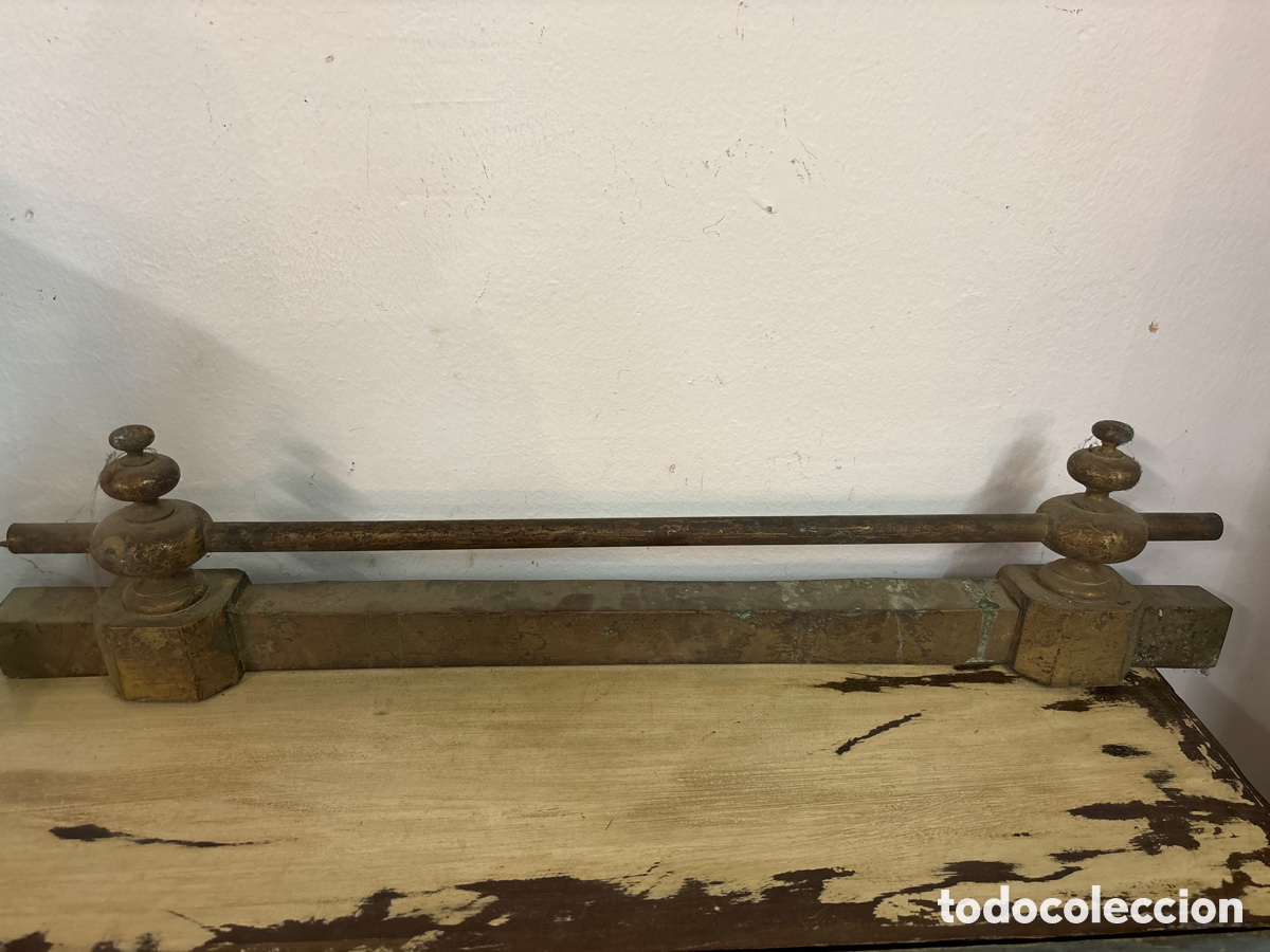 Antig&uuml;edades: Remate de bronce para fuego - Foto 1