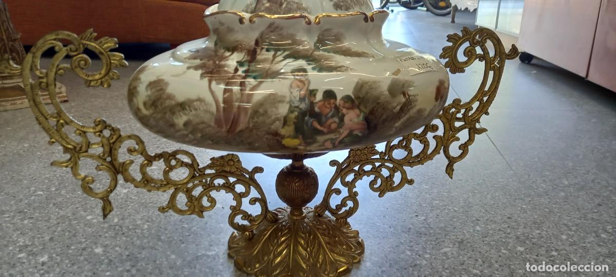 Antig&uuml;edades: Antigua sopera, centro de mesa pintada a mano - Foto 4