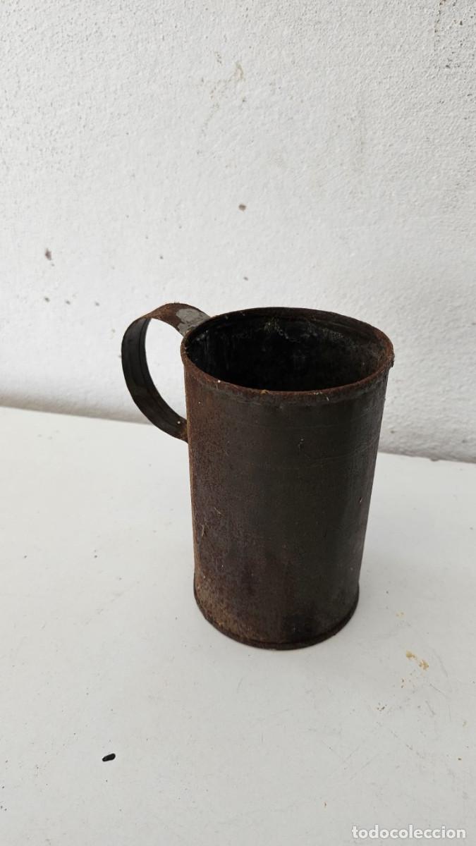 Antig&uuml;edades: jarra antigua de laton - Foto 1