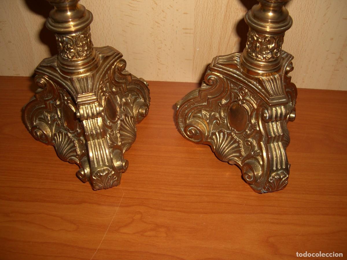Antig&uuml;edades: CANDELEROS LIT&Uacute;RGICOS DE ALTAR EN BRONCE - Foto 6