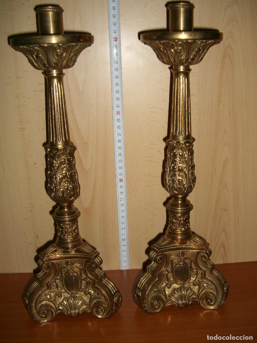 Antig&uuml;edades: CANDELEROS LIT&Uacute;RGICOS DE ALTAR EN BRONCE - Foto 12