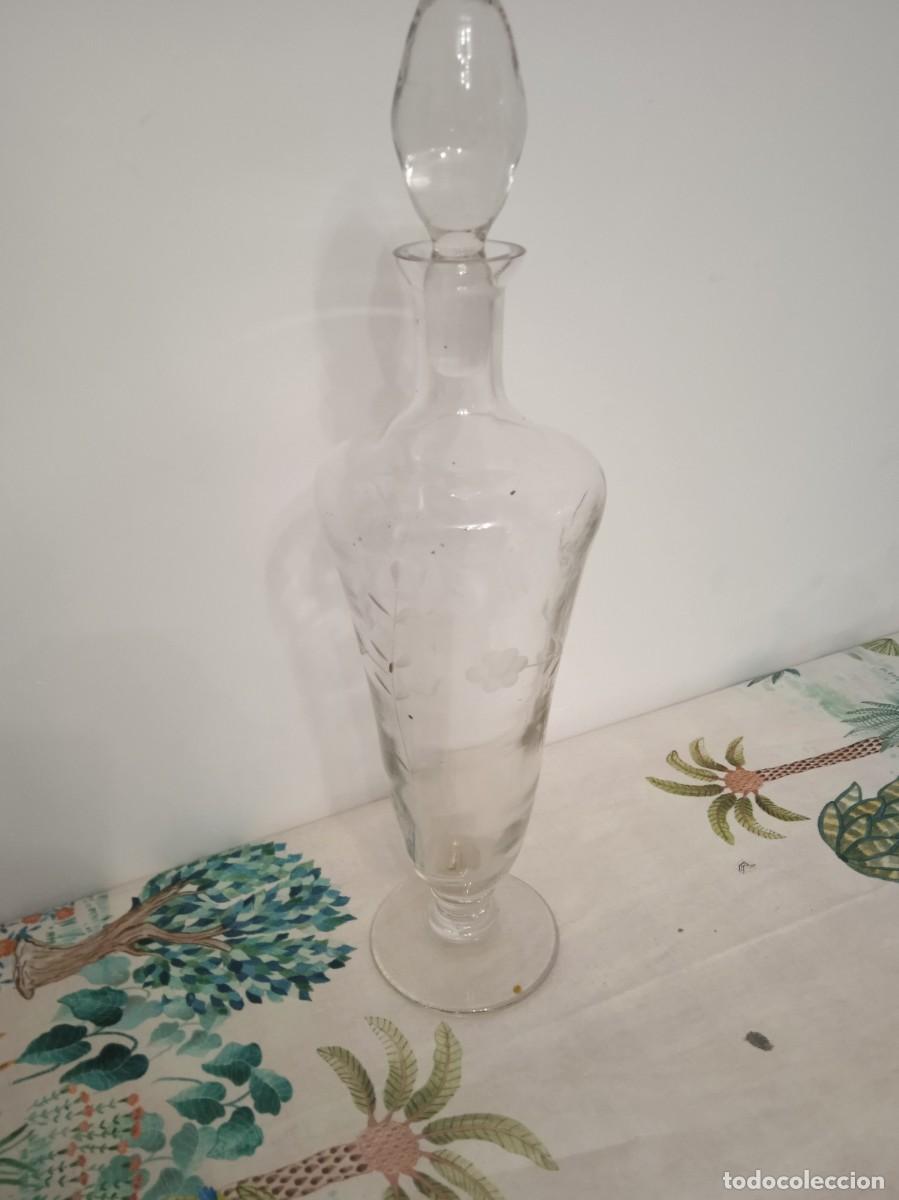 Antig&uuml;edades: Bonita licorera antigua - Foto 1